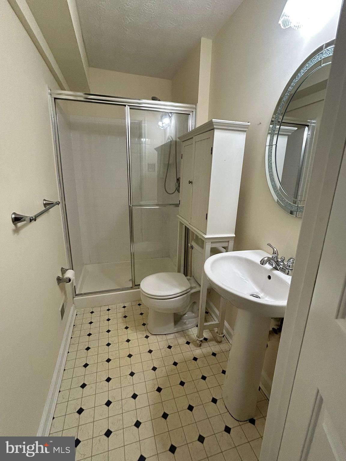 PAPILLON - Residential Lease