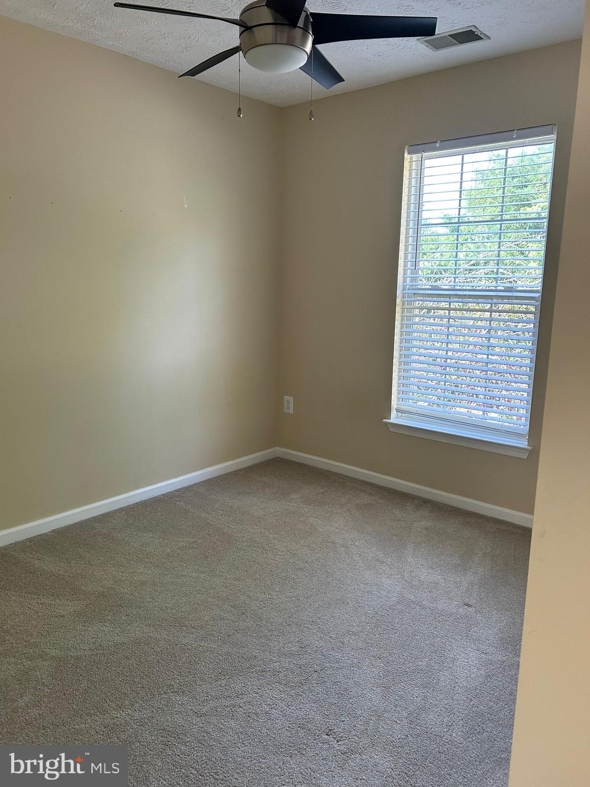 PAPILLON - Residential Lease