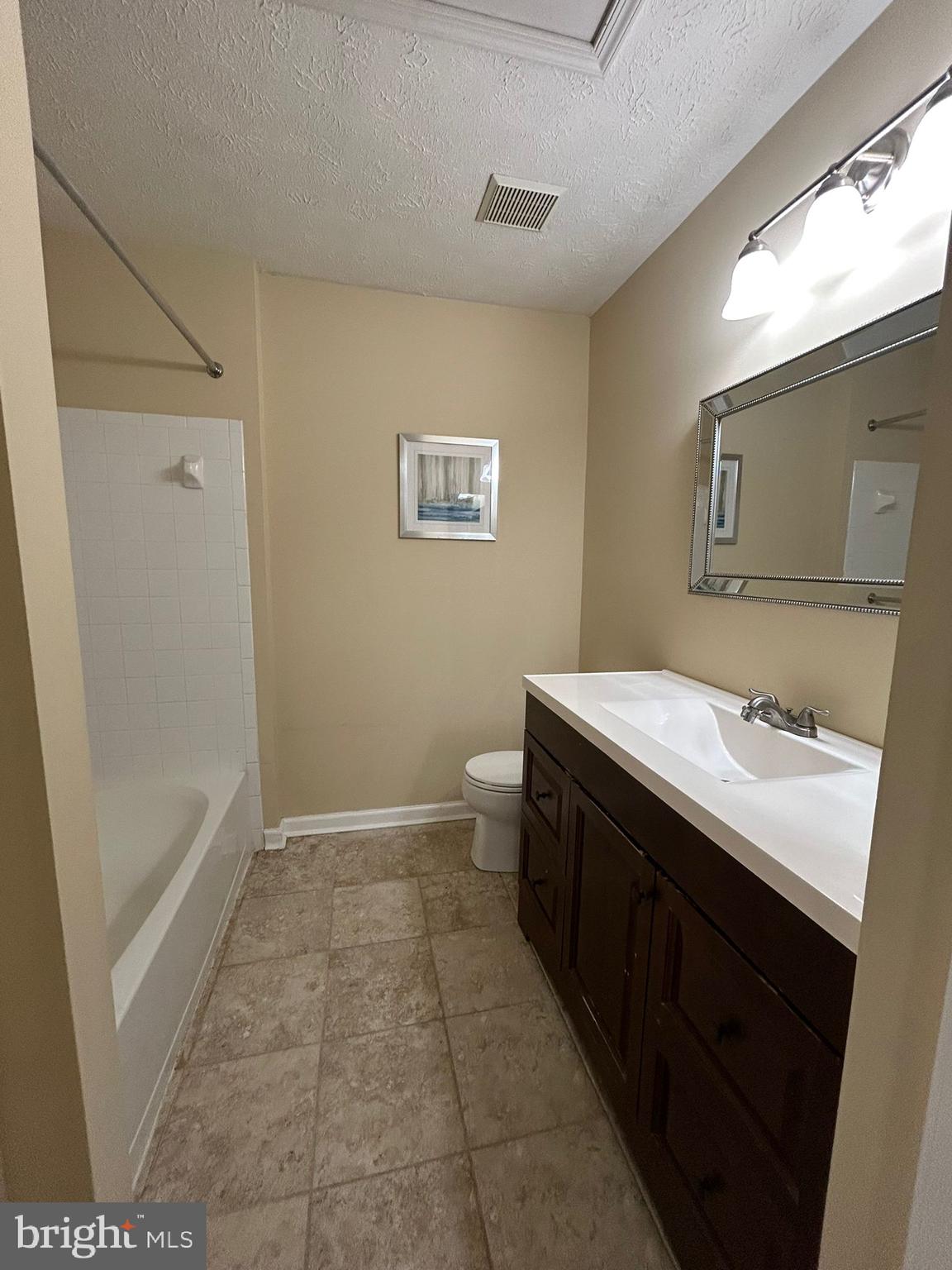 PAPILLON - Residential Lease