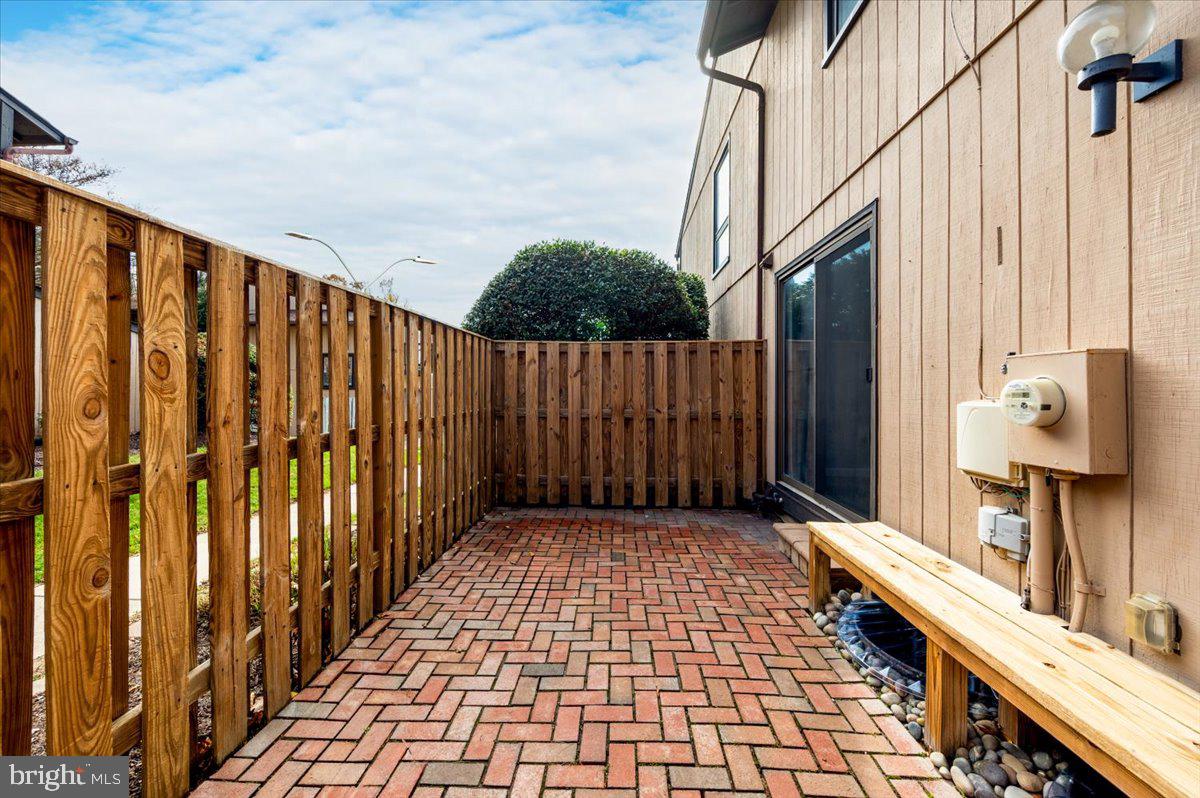 WOODSIDE SQUARE - Residential