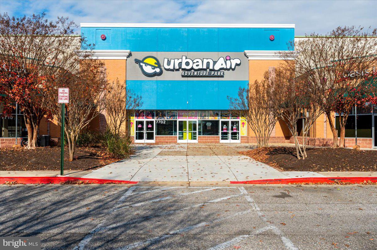 WOODSIDE SQUARE - Residential