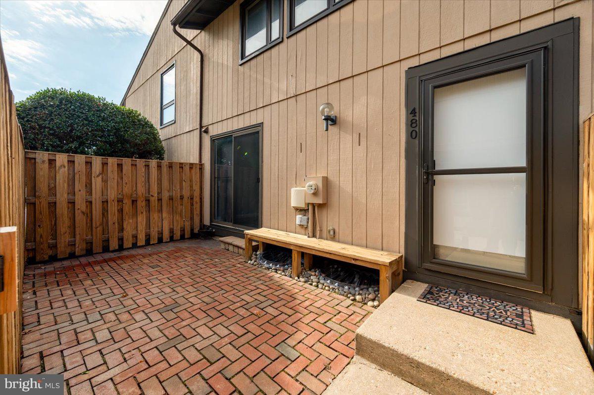 WOODSIDE SQUARE - Residential