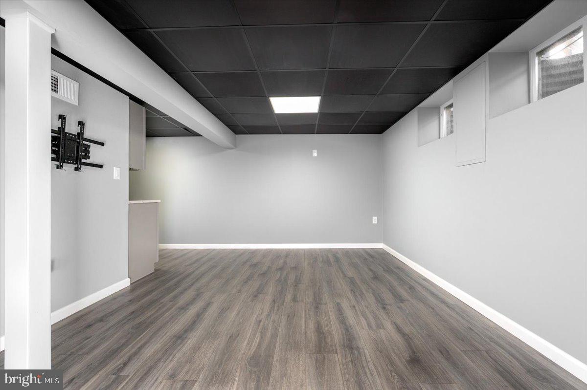 WOODSIDE SQUARE - Residential