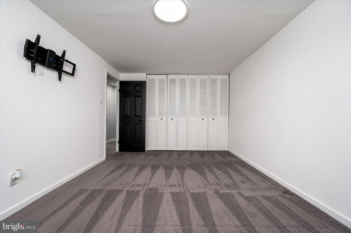 WOODSIDE SQUARE - Residential