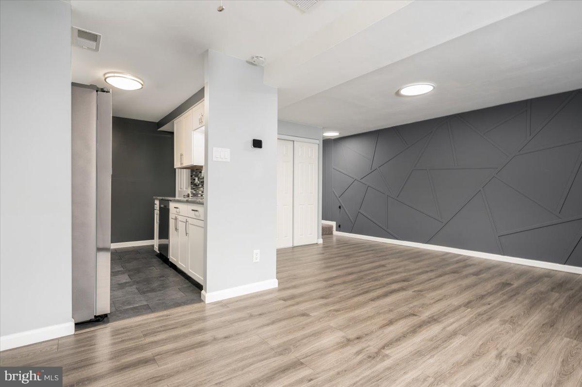 WOODSIDE SQUARE - Residential