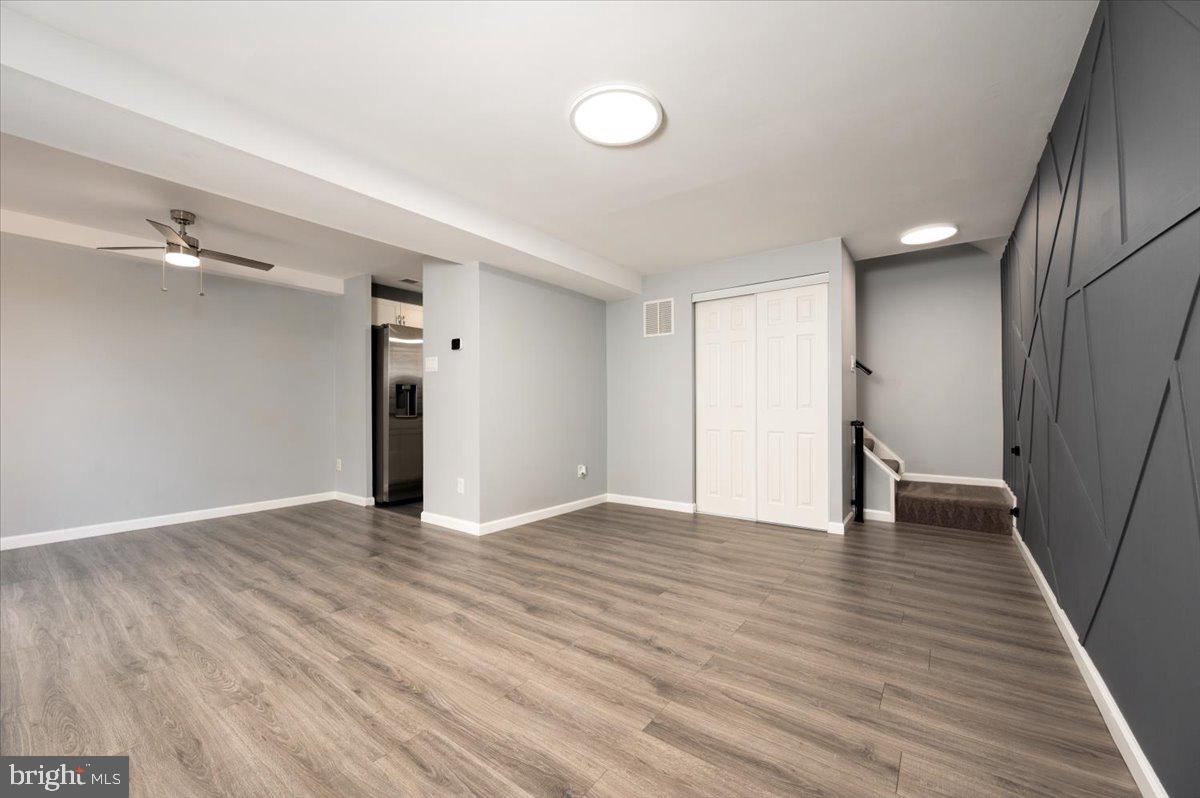 WOODSIDE SQUARE - Residential