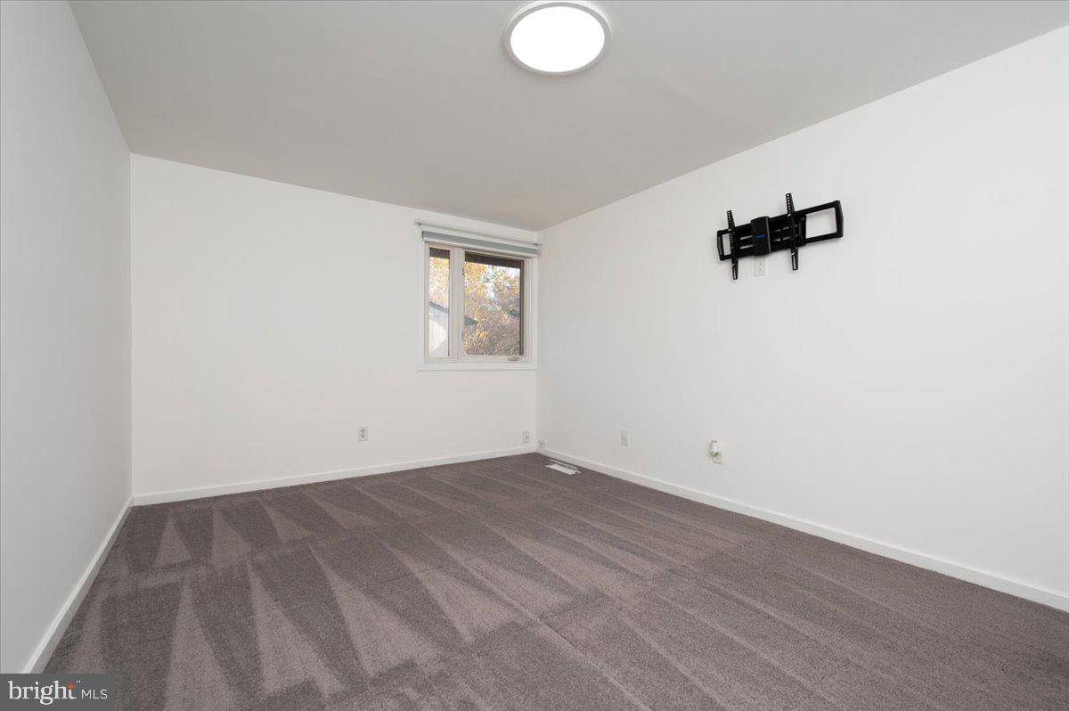 WOODSIDE SQUARE - Residential