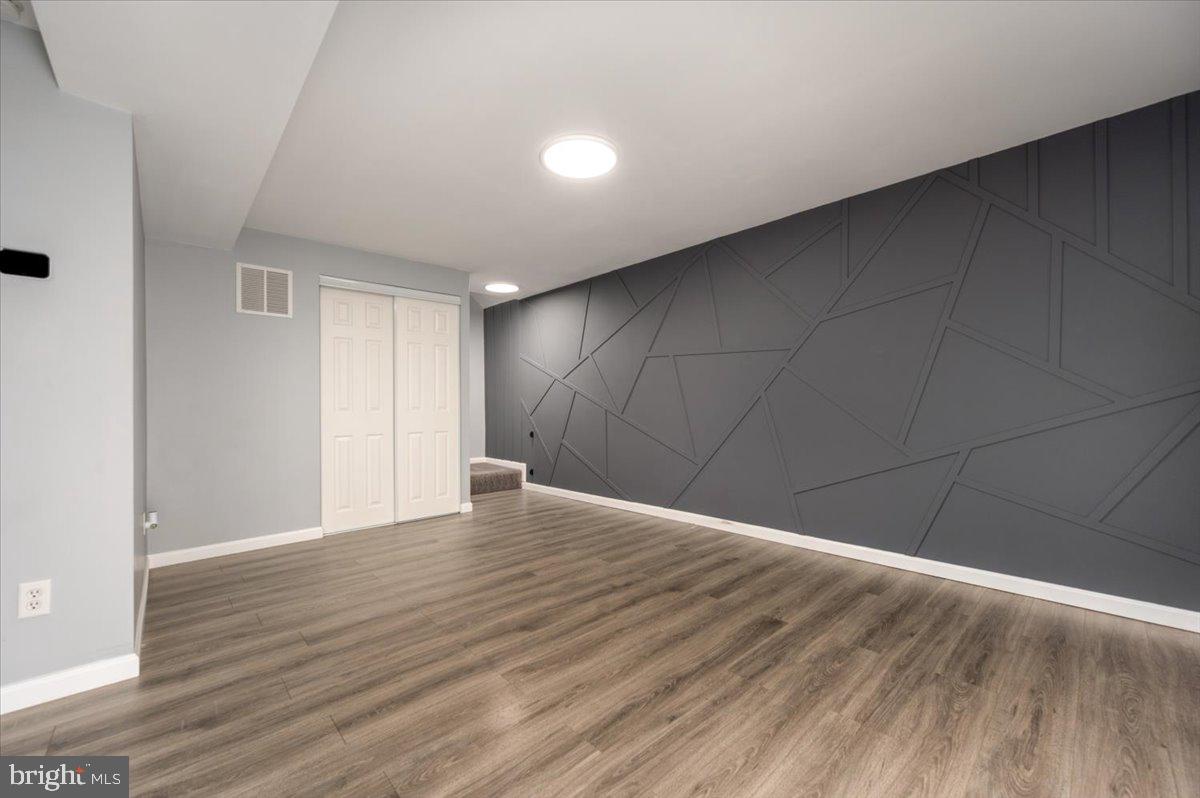 WOODSIDE SQUARE - Residential