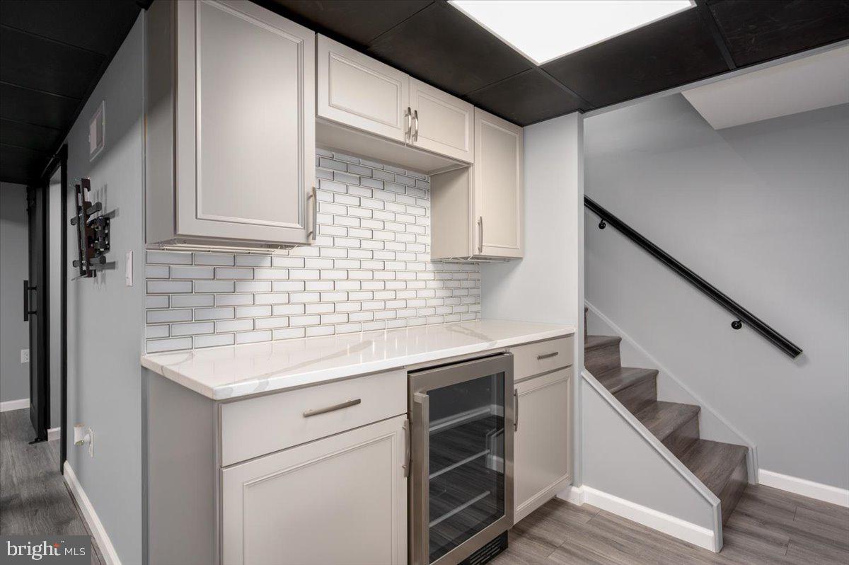 WOODSIDE SQUARE - Residential