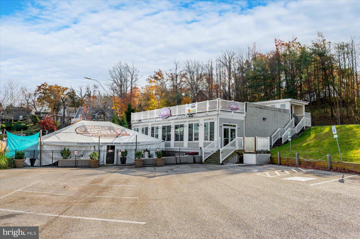 WOODSIDE SQUARE - Residential