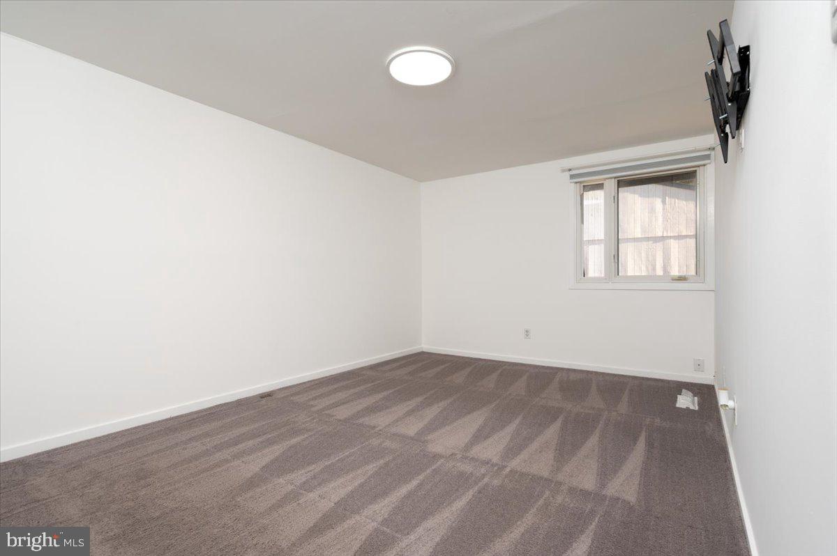 WOODSIDE SQUARE - Residential