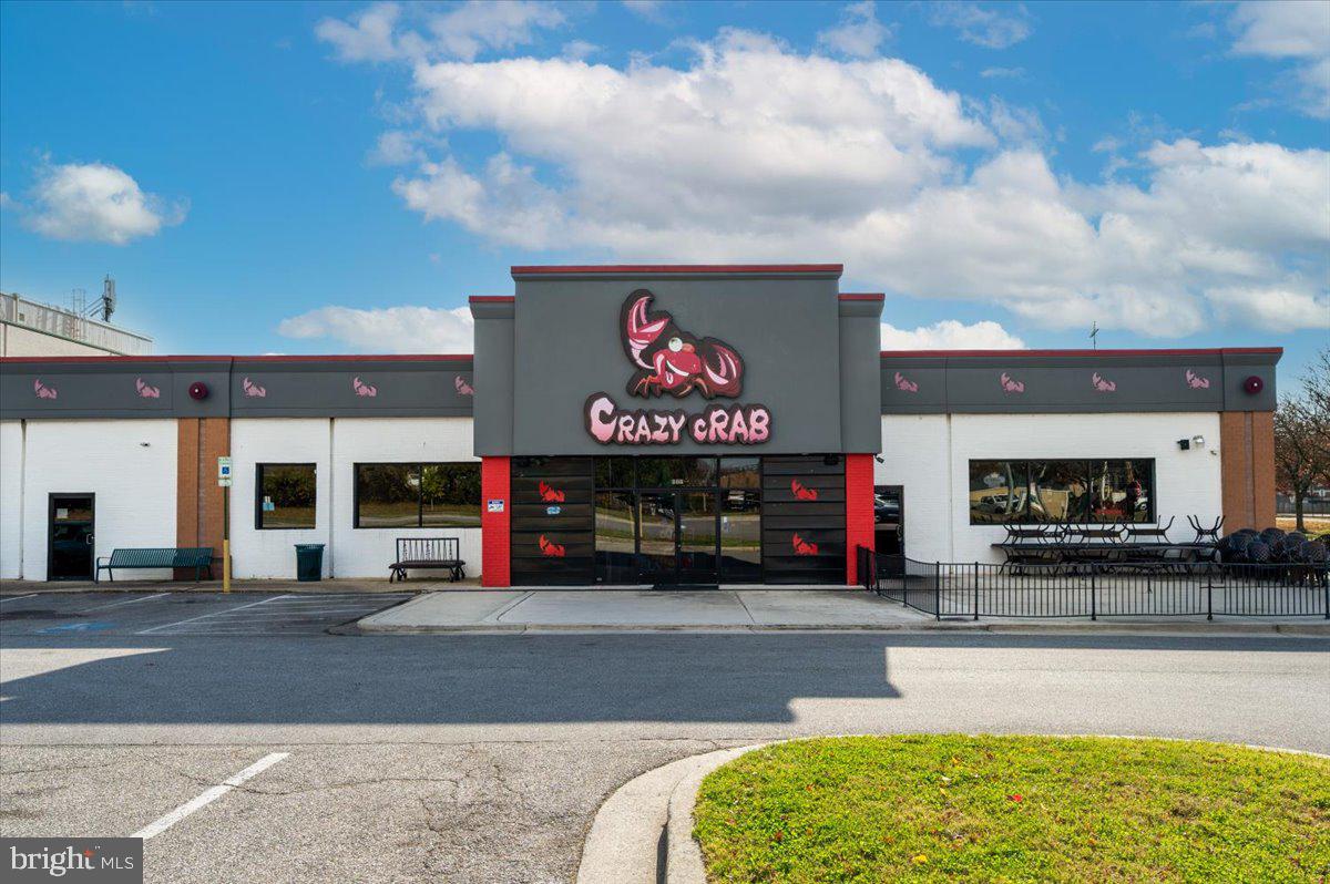 WOODSIDE SQUARE - Residential