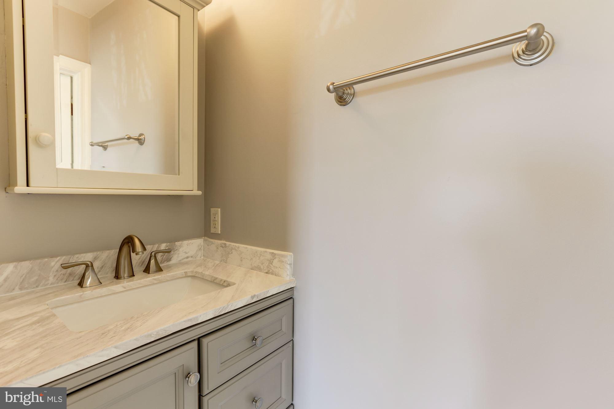 SHUTERS HILL - Residential Lease