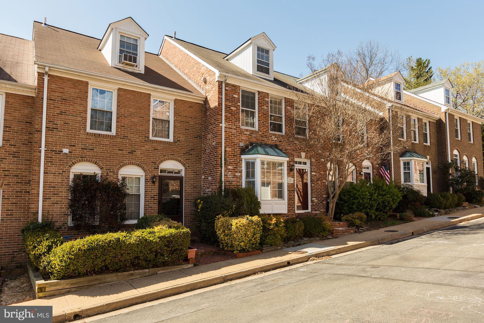 SHUTERS HILL - Residential Lease