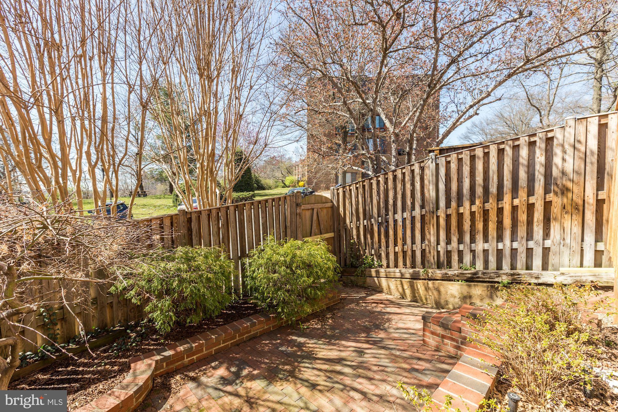 SHUTERS HILL - Residential Lease