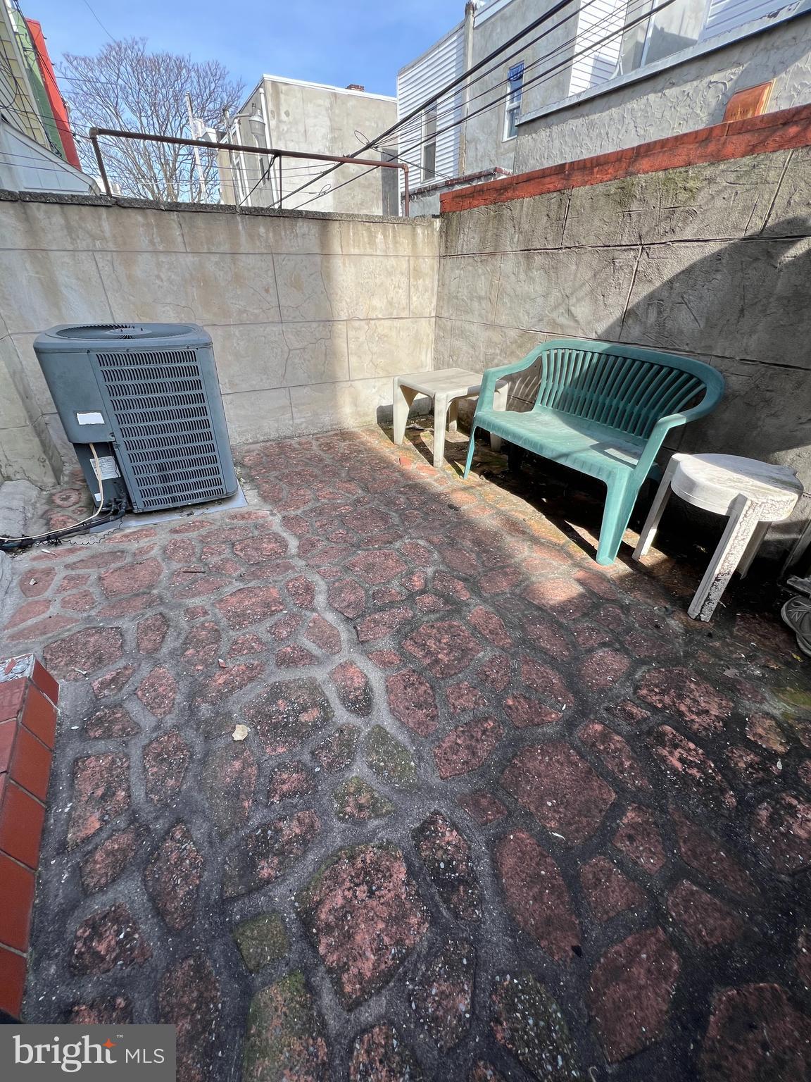 WHITMAN - Residential