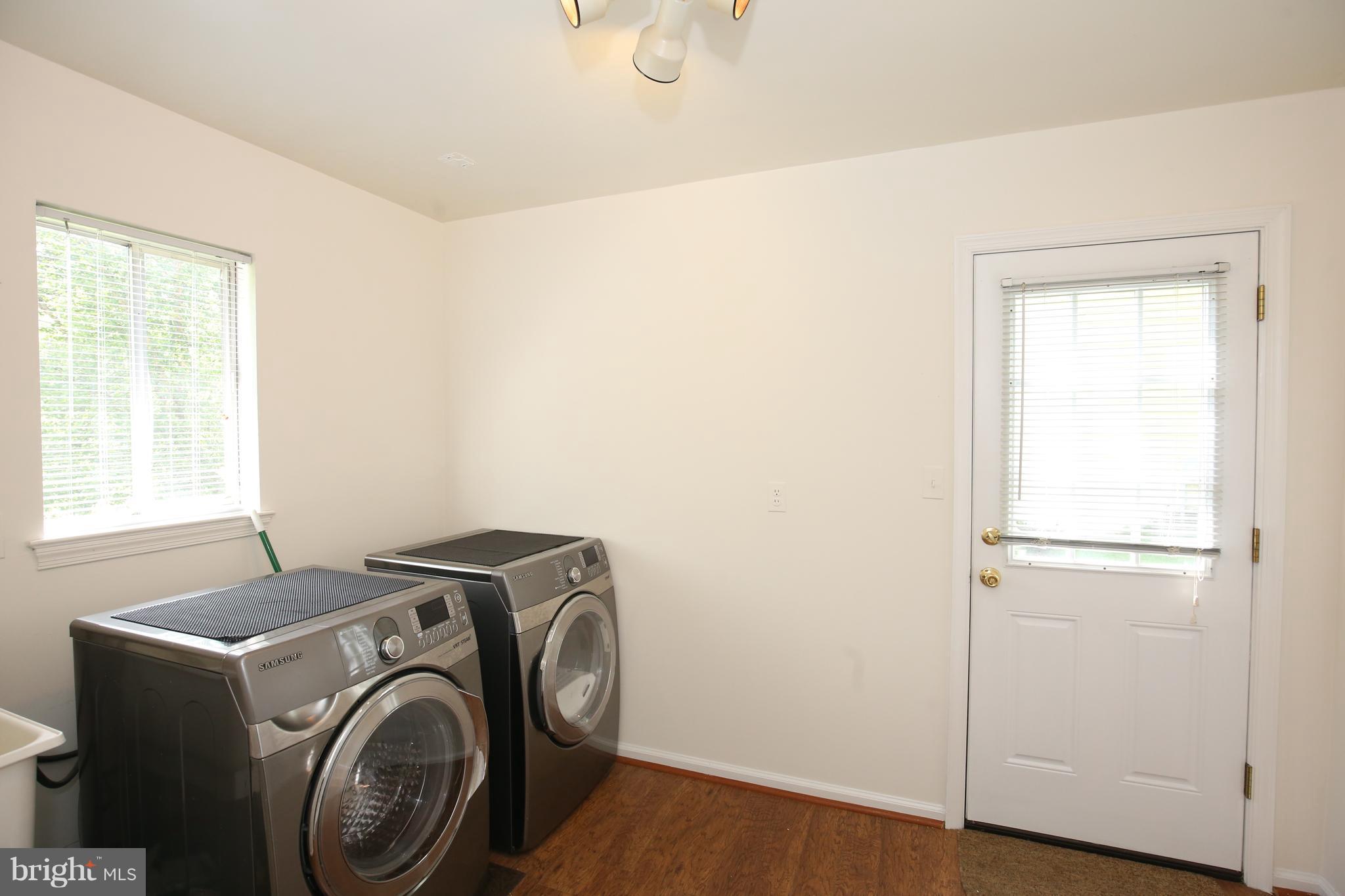 POTOMAC OUTSIDE - Residential Lease