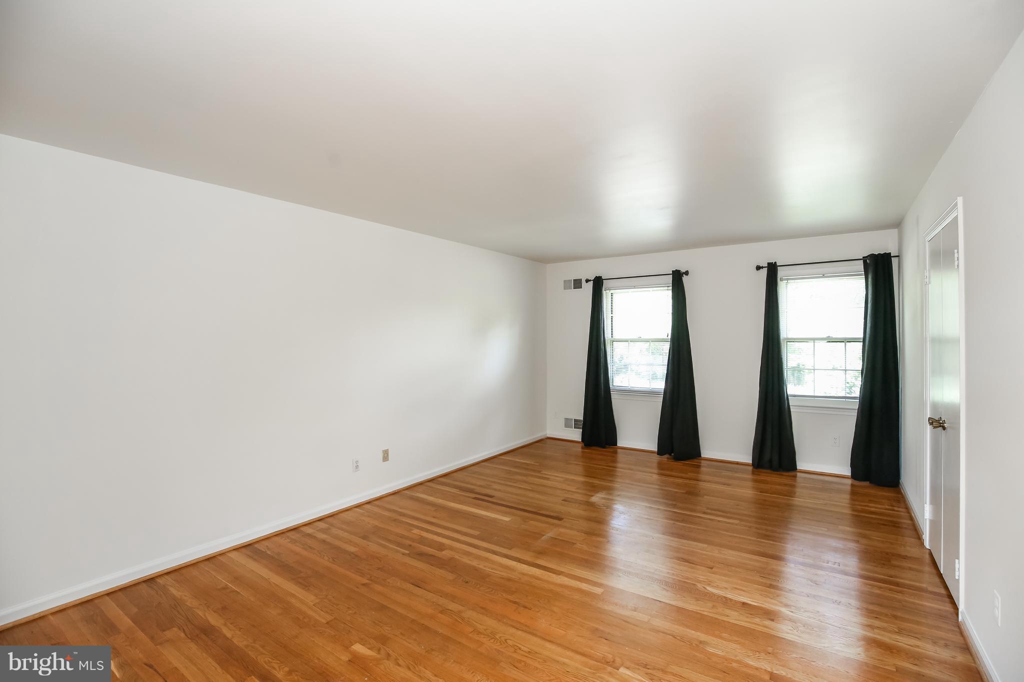 POTOMAC OUTSIDE - Residential Lease