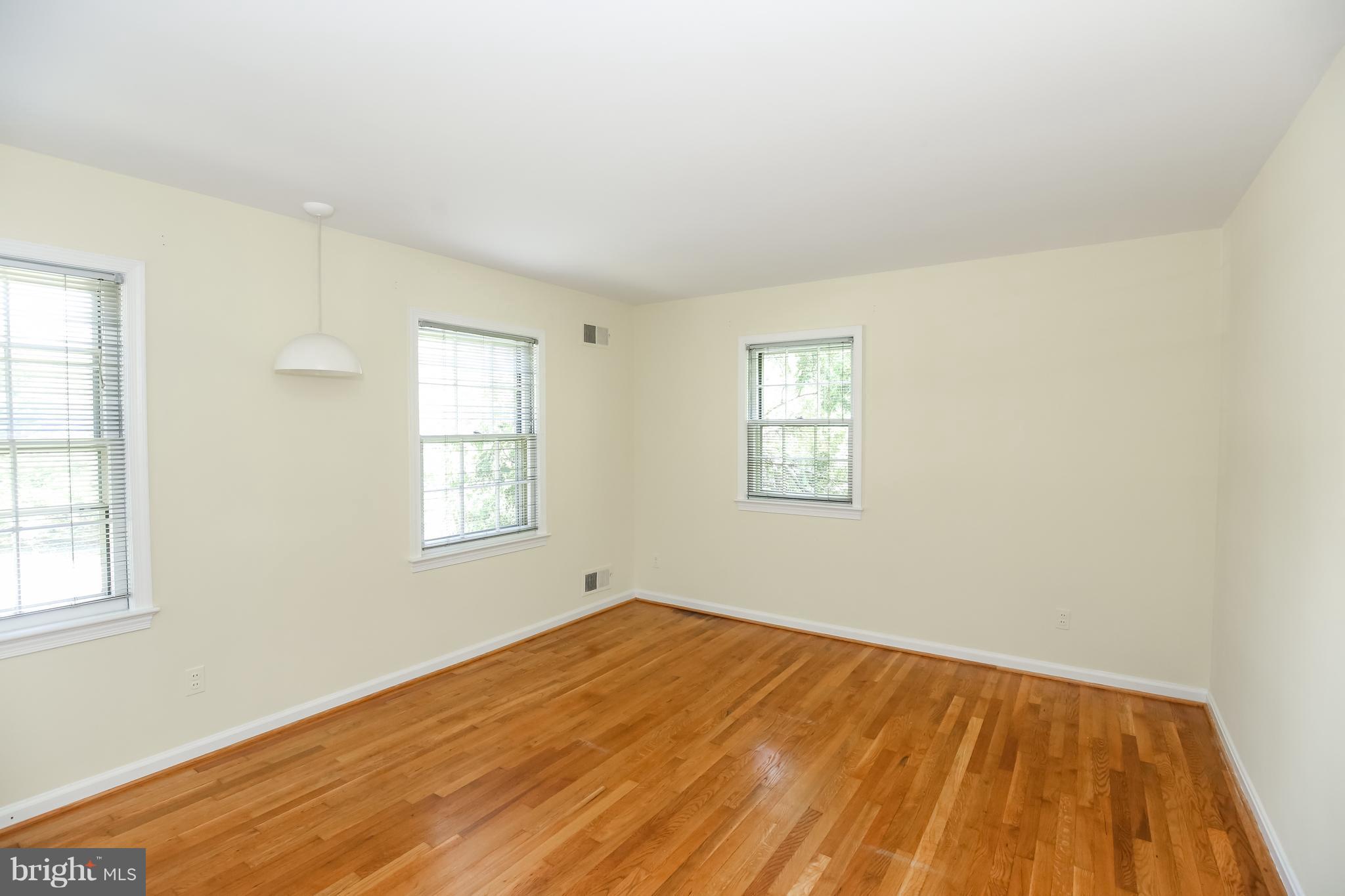 POTOMAC OUTSIDE - Residential Lease