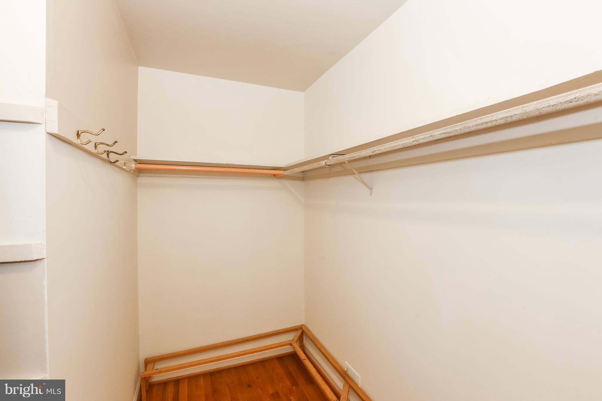 POTOMAC OUTSIDE - Residential Lease