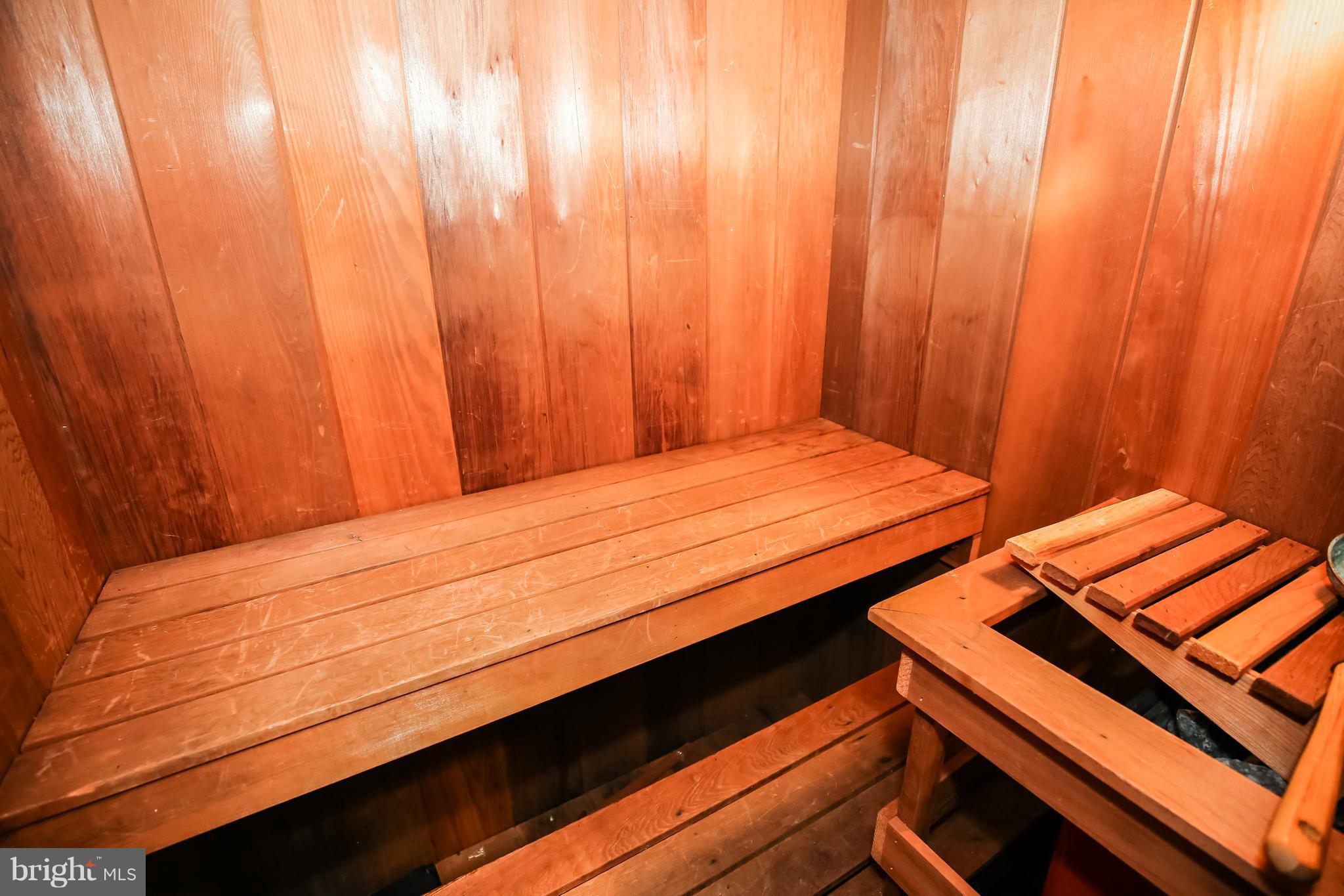 POTOMAC OUTSIDE - Residential Lease