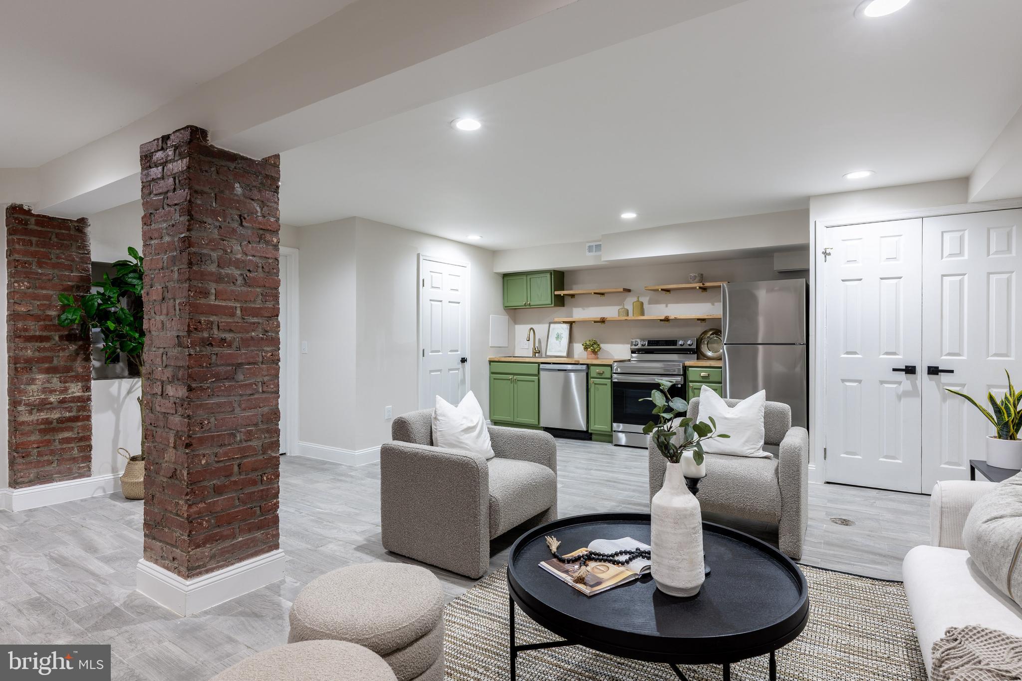 RESERVOIR HILL - Residential