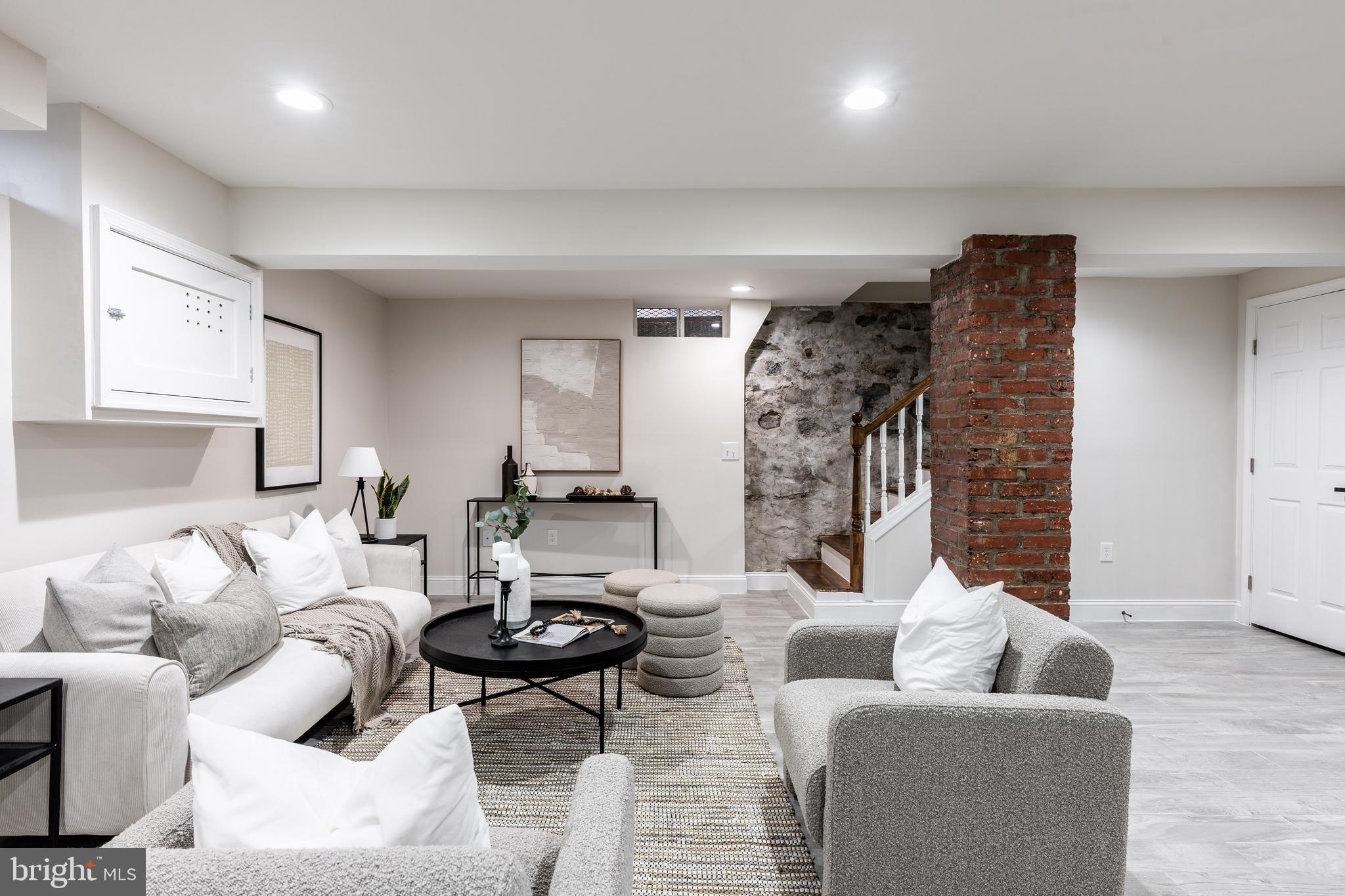 RESERVOIR HILL - Residential