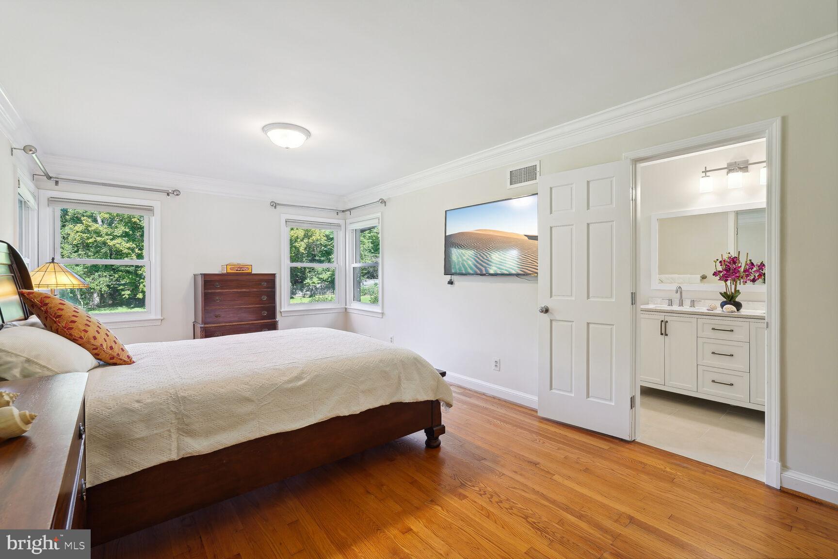 POTOMAC OUTSIDE - Residential