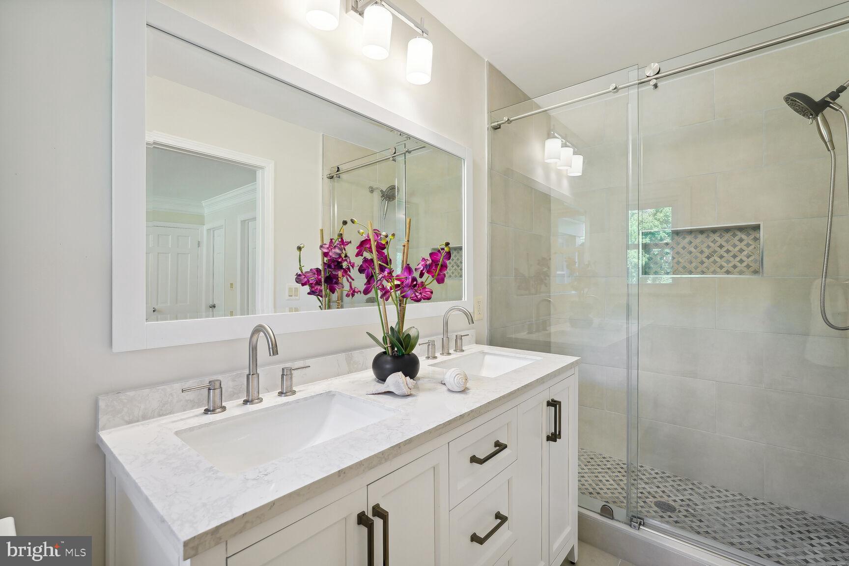 POTOMAC OUTSIDE - Residential