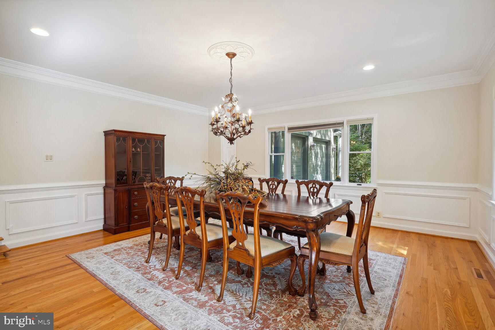 POTOMAC OUTSIDE - Residential