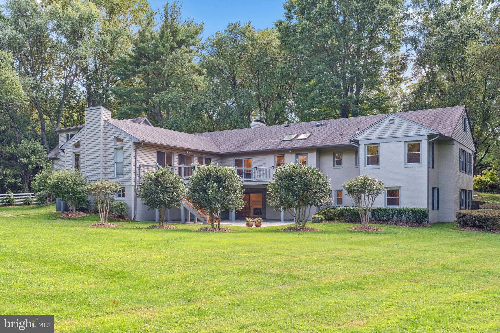 POTOMAC OUTSIDE - Residential