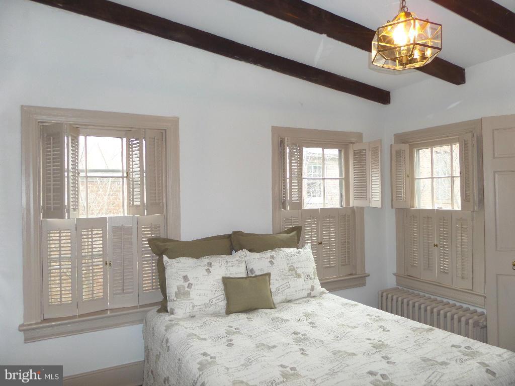 OLD TOWN - Residential Lease