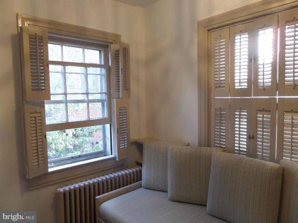 OLD TOWN - Residential Lease