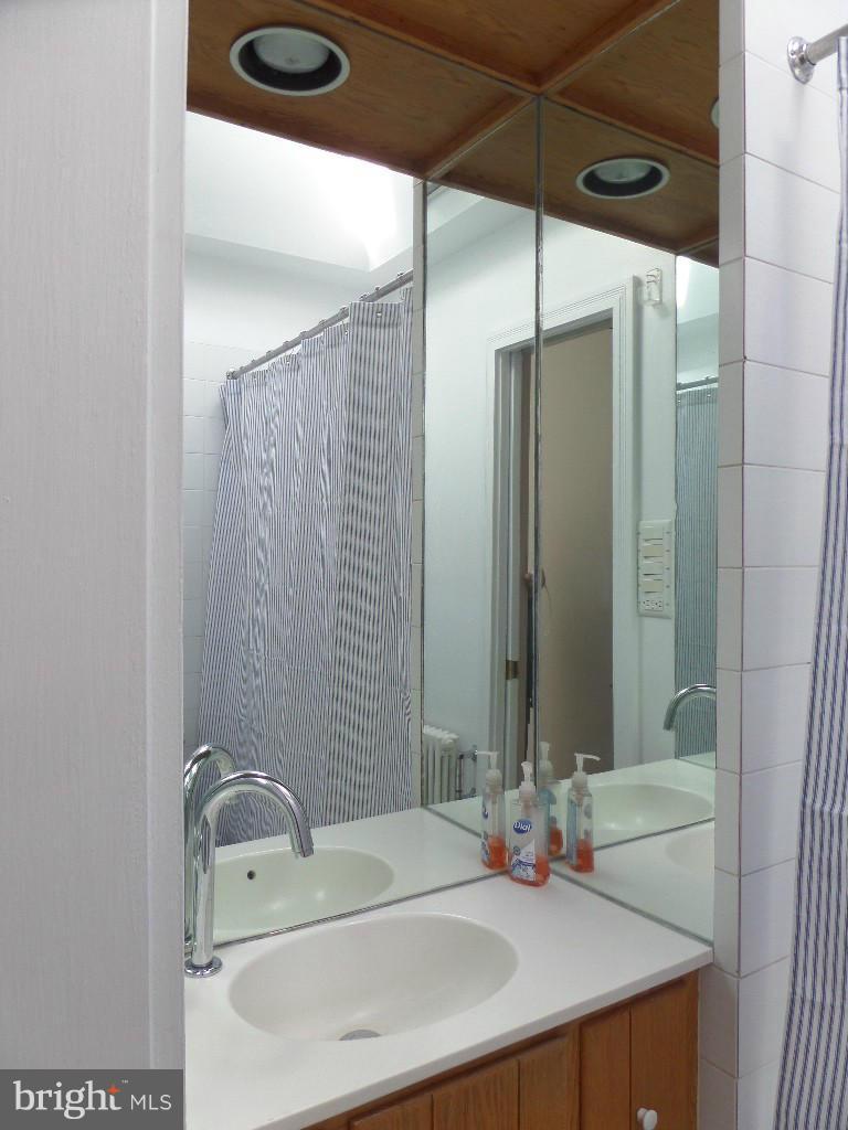 OLD TOWN - Residential Lease