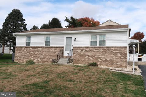 Photo of 107 Pheasant Drive, COLUMBIA, PA 17512 (MLS # PALA2078930)