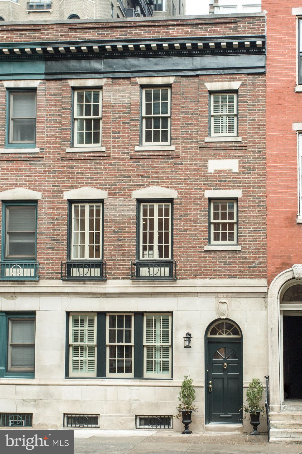RITTENHOUSE SQUARE - Residential Income
