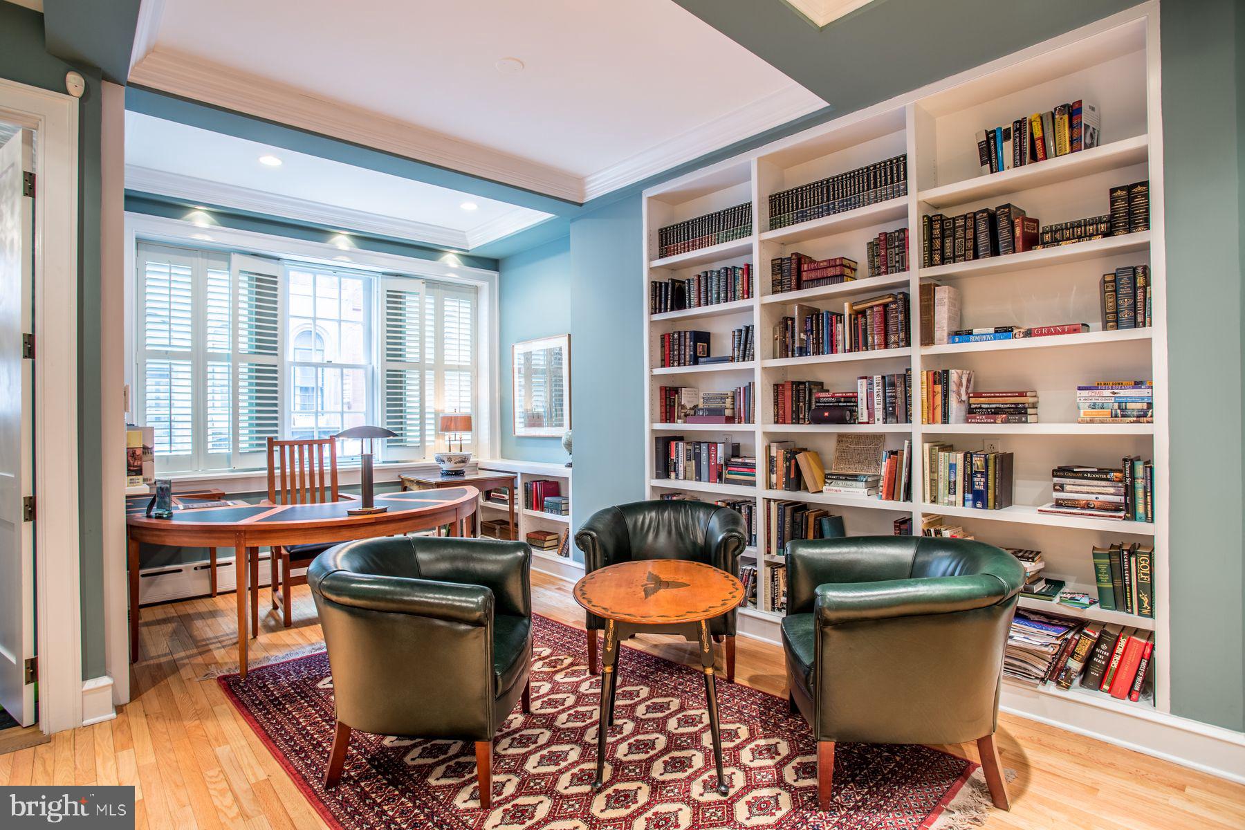 RITTENHOUSE SQUARE - Residential Income