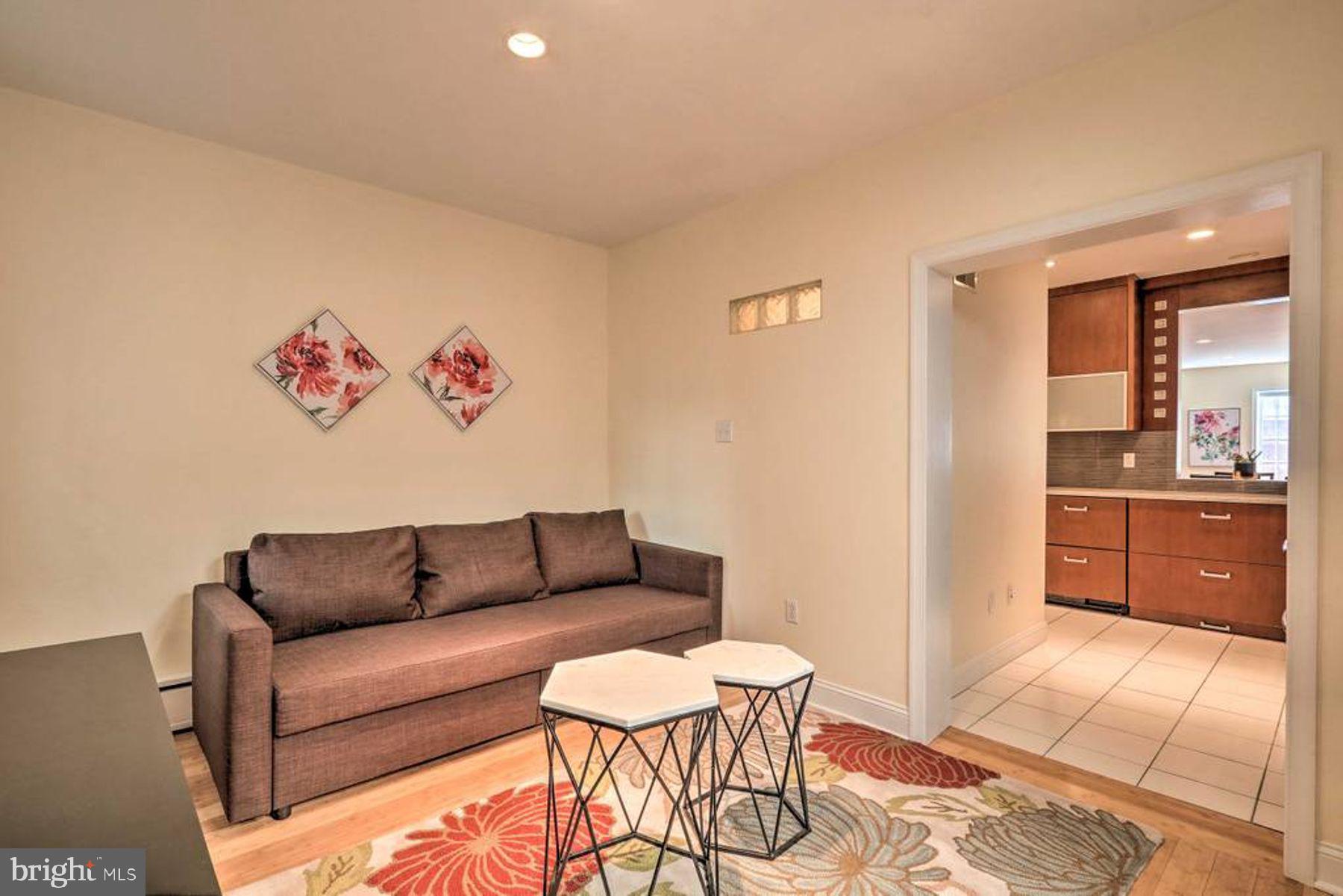 RITTENHOUSE SQUARE - Residential Income