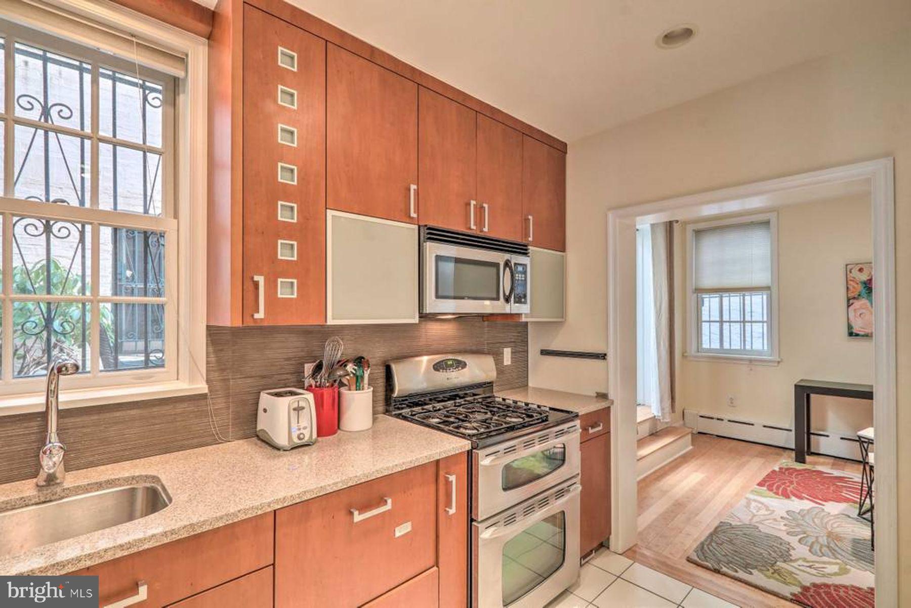 RITTENHOUSE SQUARE - Residential Income