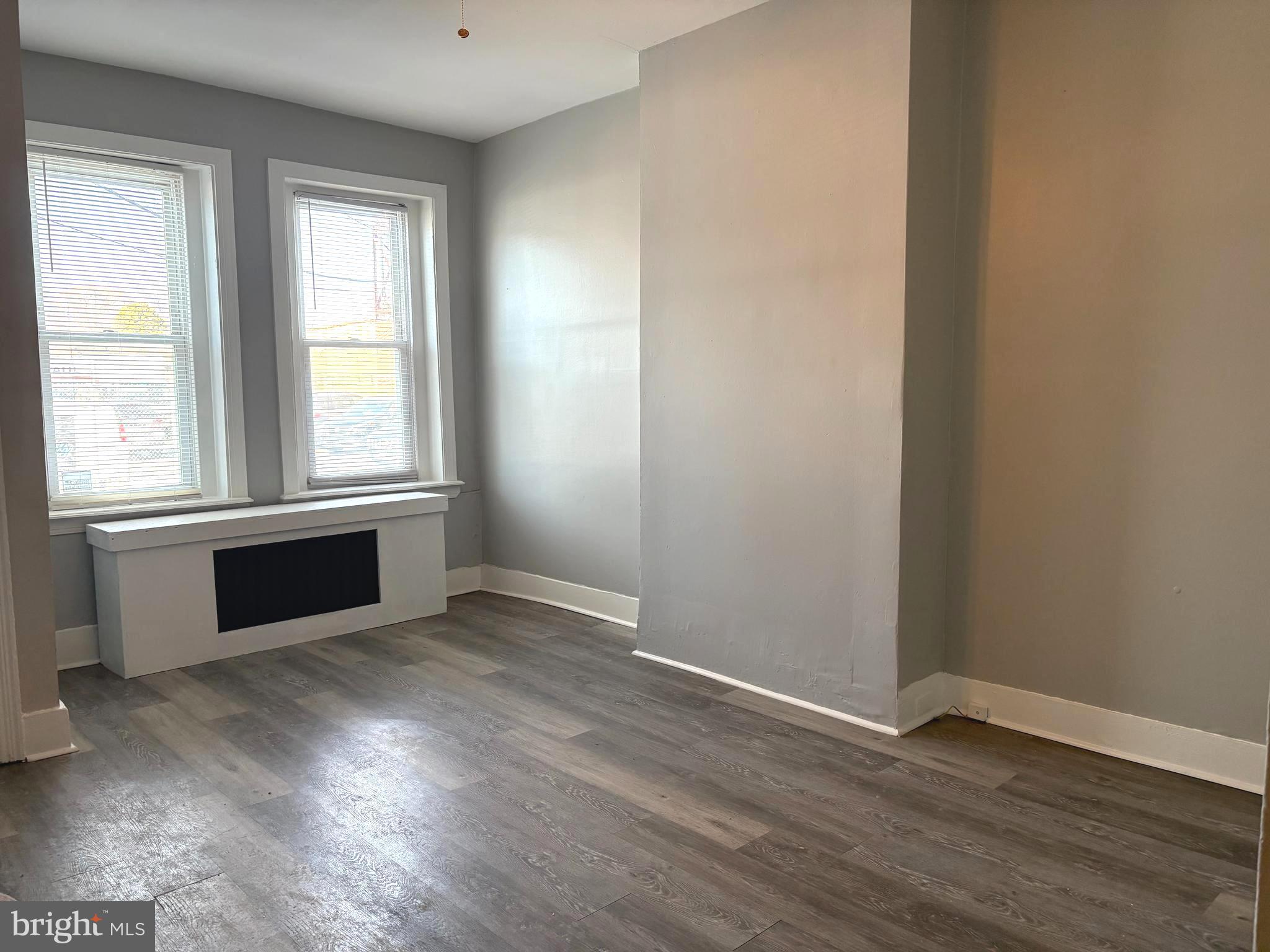 STRAWBERRY MANSION - Residential