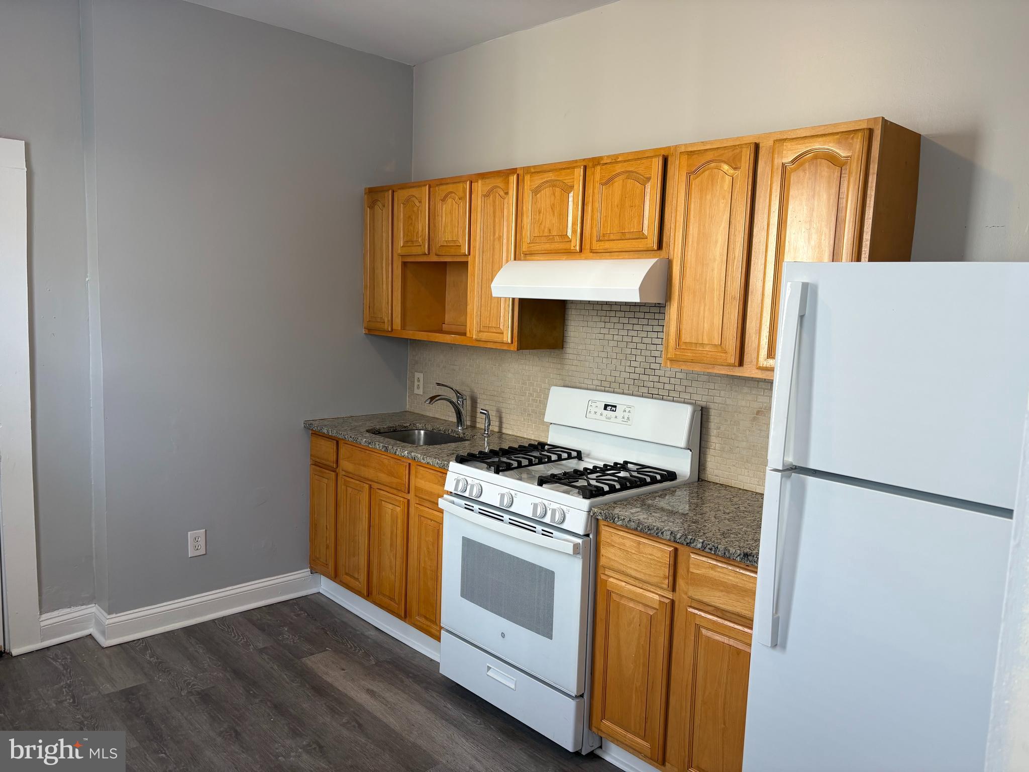 STRAWBERRY MANSION - Residential