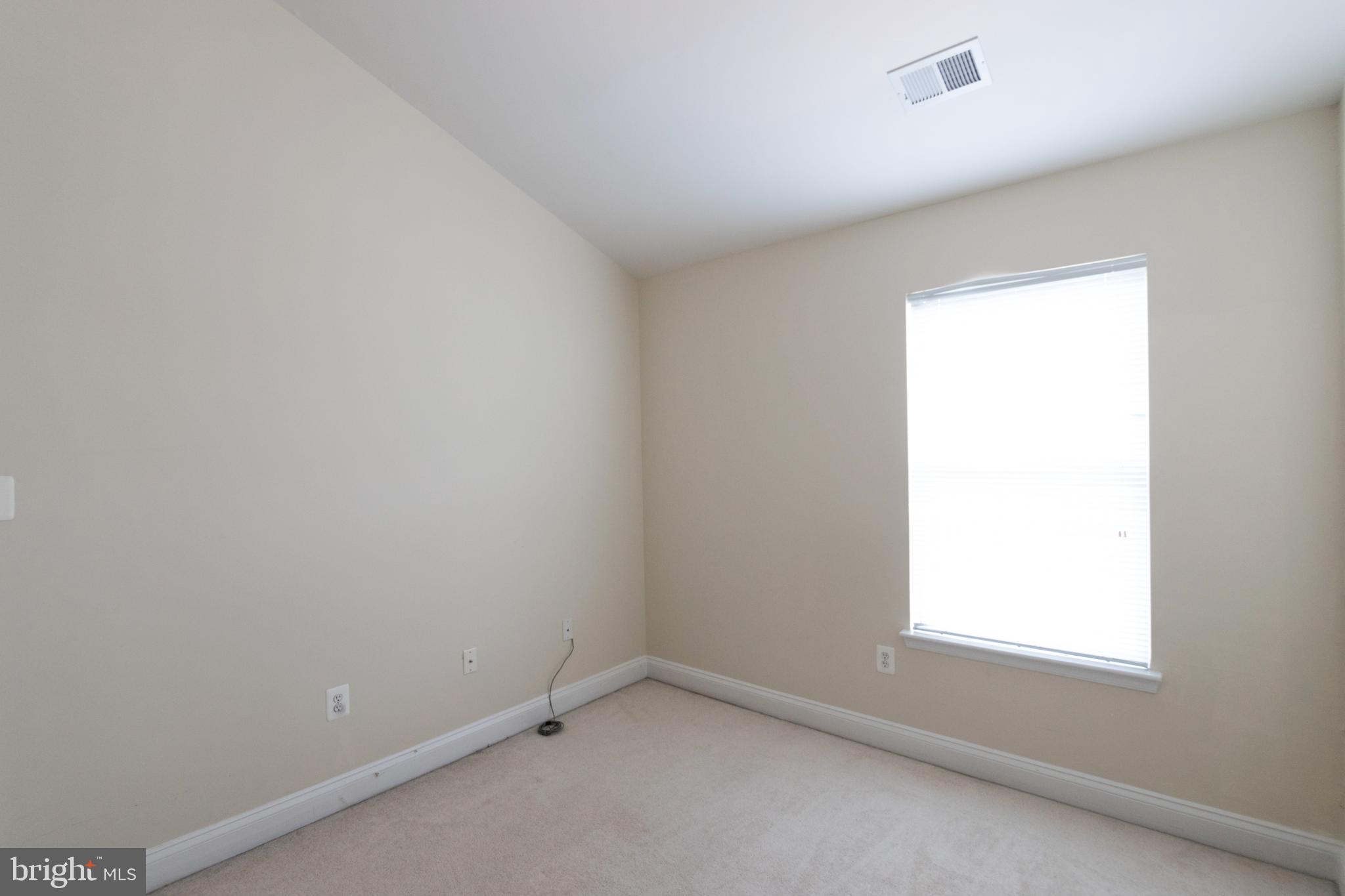 KING FARM BAILEYS COMMON - Residential Lease