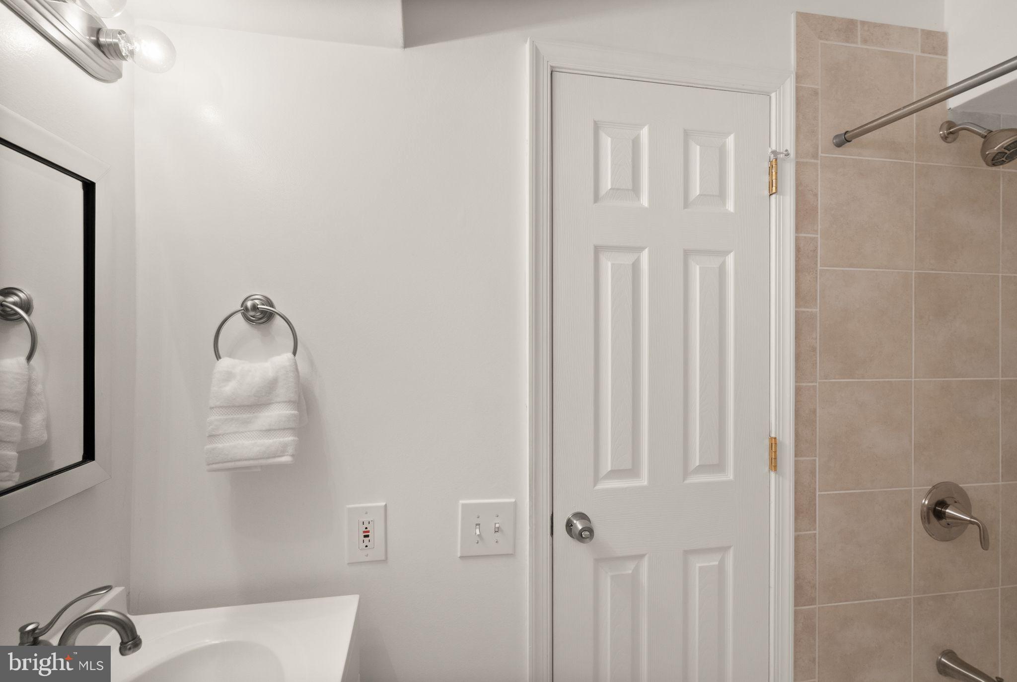 BEVERLY HILLS - Residential