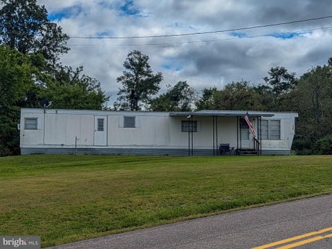 Multifamily For Sale - 107 Deerfield Drive<br/> Bedford County, MANNS CHOICE, PA 15550