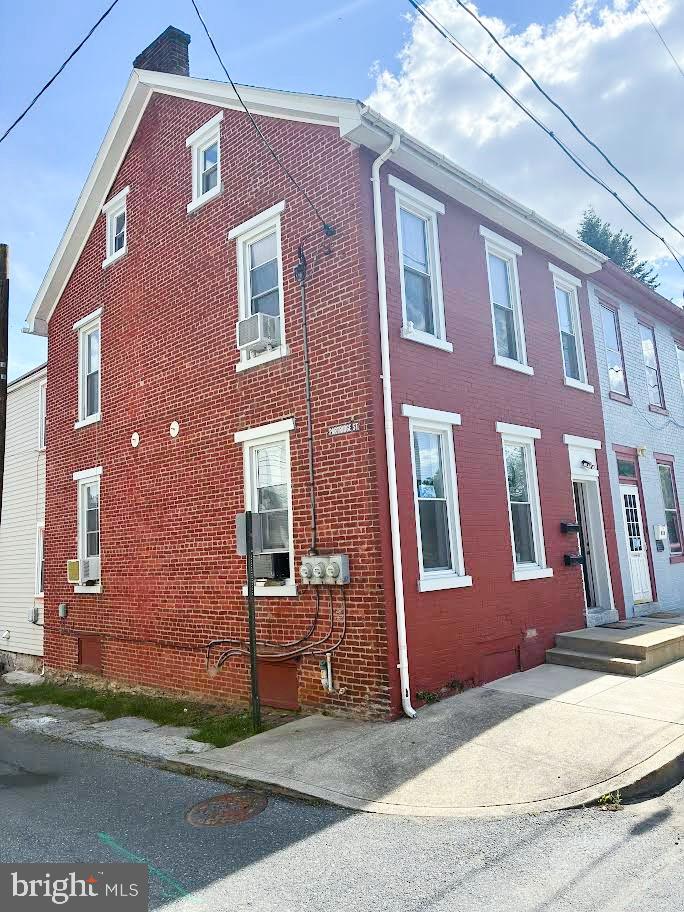 924 WATER STREET