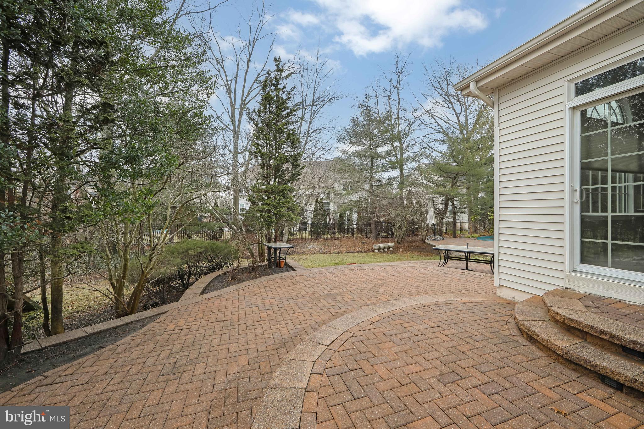 NONE AVA ILABLE - Residential