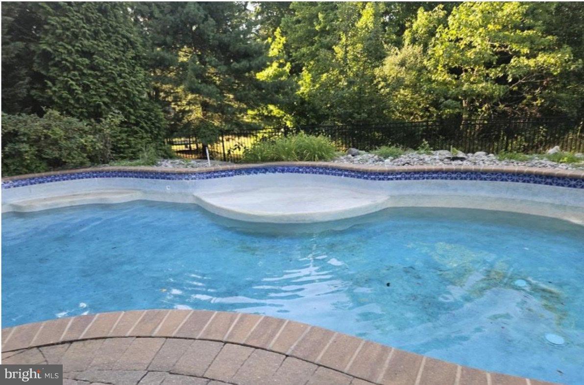 NONE AVA ILABLE - Residential