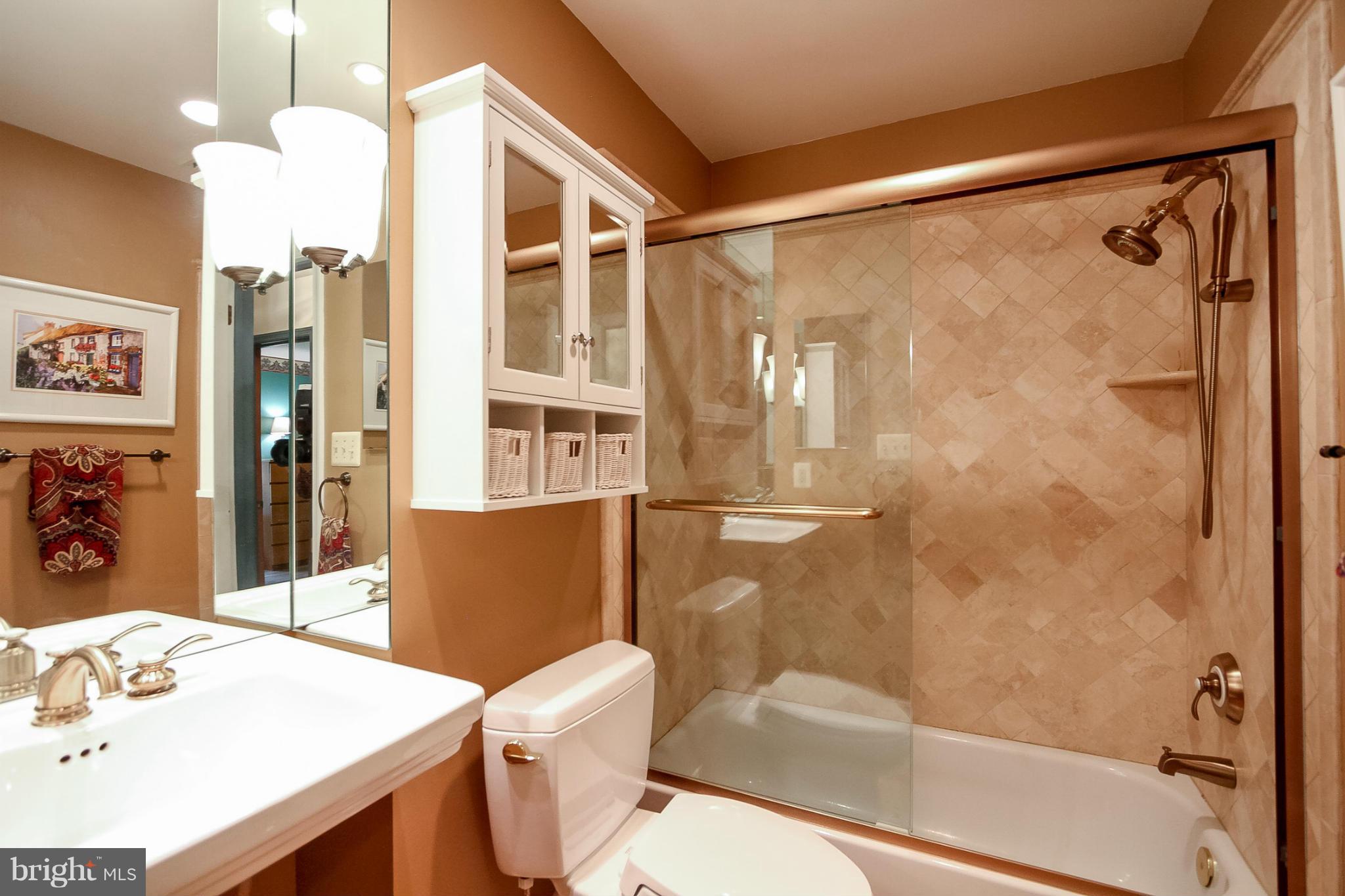 RIDGES OF GLENDILOUGH - Residential