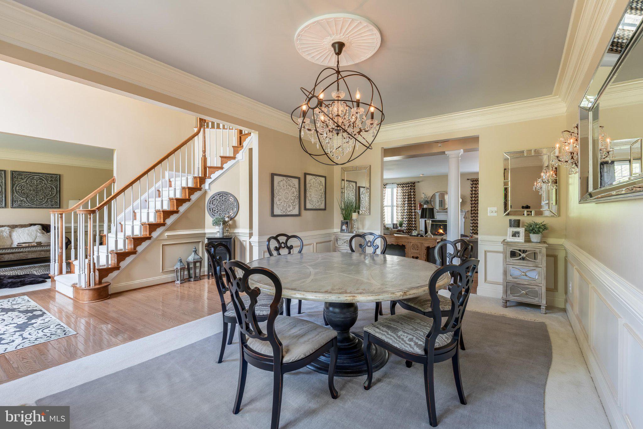 SOUTH RIDING - Residential