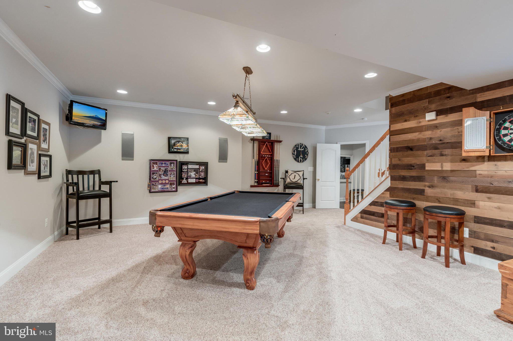 SOUTH RIDING - Residential